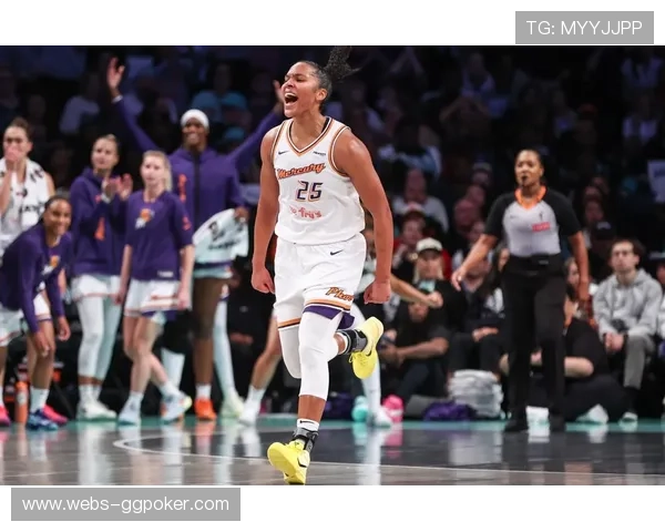 山猫对阵水星比赛现戏剧性转折，第三节风暴单节高潮反超比分