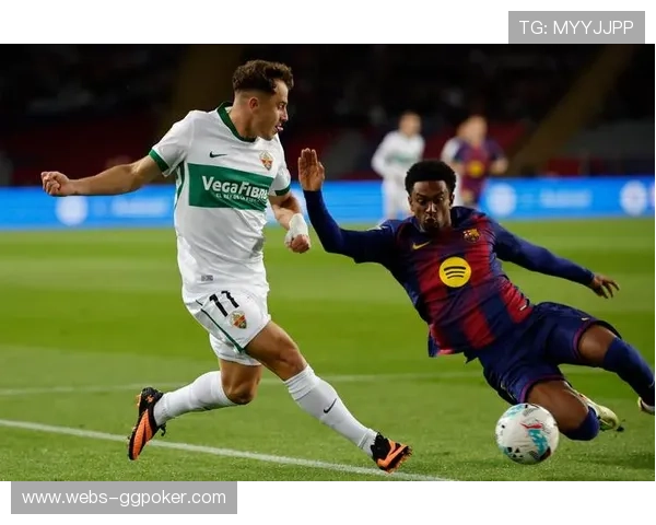 巴萨小将巴尔德吉西甲处子球，队友集体摸头庆祝