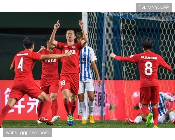 加的斯举办“球迷之夜”活动，为球队保级凝聚社区力量